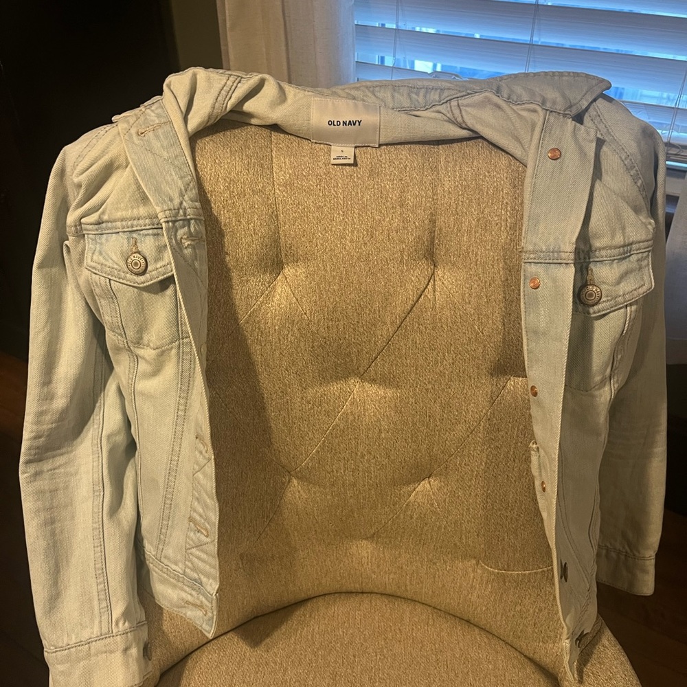 Women’s size small light jean jacket